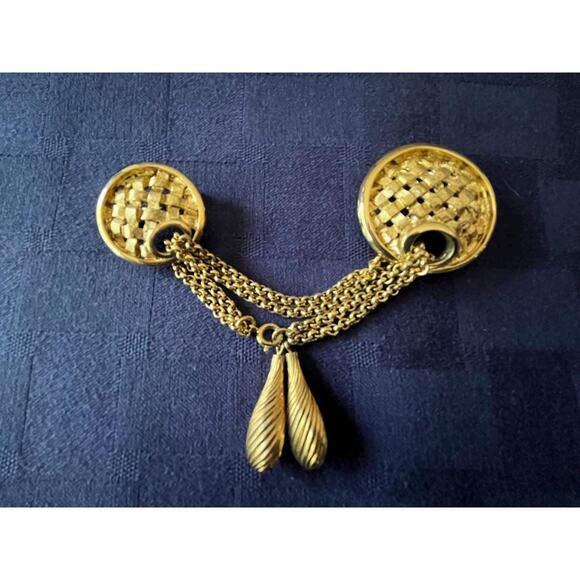 Vintage Sarah Coventry Double Pin basketweave Mens Brooch collar clip - Picture 7 of 7